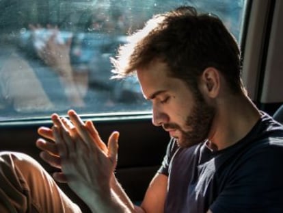 Pablo Alborán recorre Buenos Aires en furgoneta.