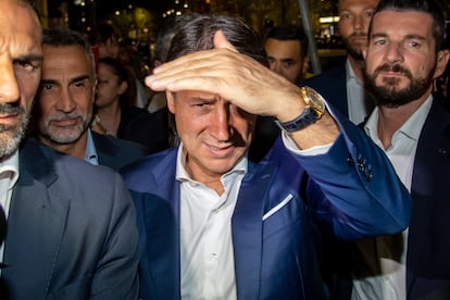 Giuseppe Conte, líder del Movimiento 5 Estrellas, visita el Mercado Central de Milán, durante la campaña electoral, el pasado lunes.