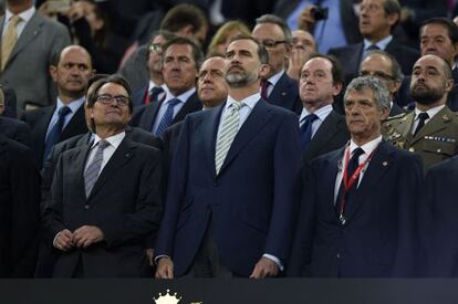 Artur Mas y Felipe VI en el Camp Nou.