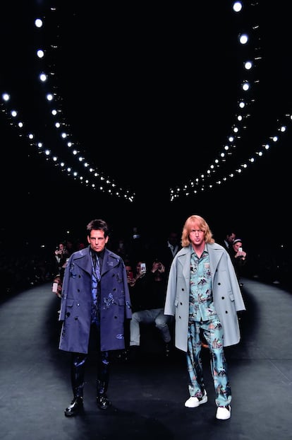 Ben Stiller y Owen Wilson confirmaron la secuela de 'Zoolander' de la manera más 'Zoolander' posible: apareciendo estelarmente en el último desfile de Valentino.