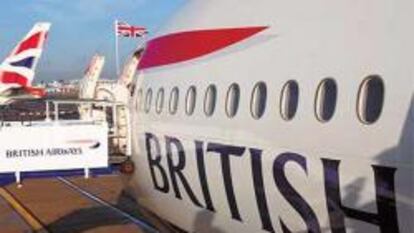 Aviones de British Airways en el aeropuerto londinense de Heathrow.