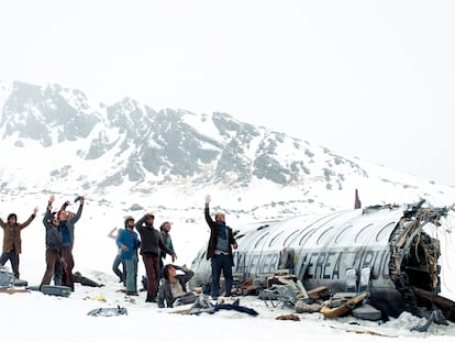 Fotograma de 'La sociedad de la nieve', de J. A. Bayona.