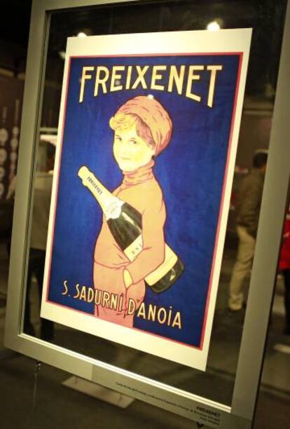 Un cartel hist&oacute;rico de Freixenet en una exposici&oacute;n. 