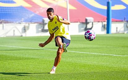 Luis Suárez, este domingo en el entrenamiento el Barcelona en la Ciudad Deportiva Joan Gamper.