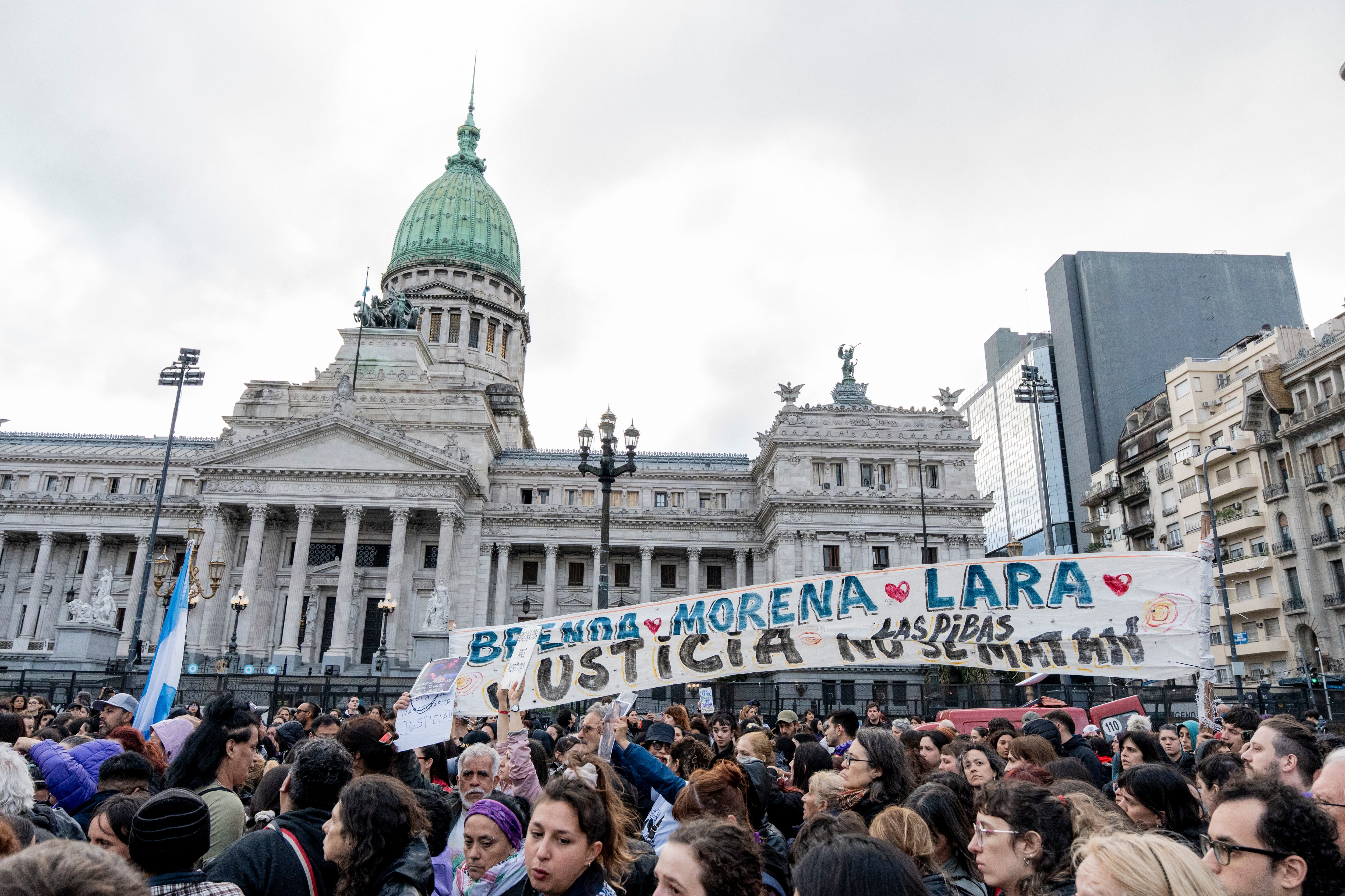 Marcha 'Ni una menos' para pedir justicia para Brenda, Lara y Morena en Buenos Aires, el 28 de septiembre.