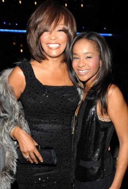 Whitney Houston y su hija Bobbi Kristina en 2009.