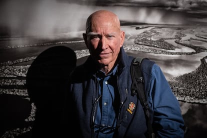 El fotógrafo Sebastião Salgado durante la inauguración de la exposición.


