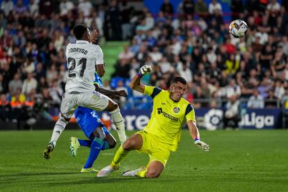 Rodrygo marca un gol al Getafe que fue anulado por el VAR.