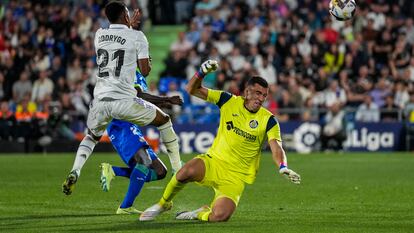 Rodrygo marca un gol al Getafe que fue anulado por el VAR.