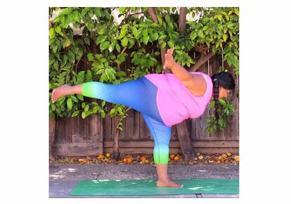 <a href="http://www.biggalyoga.com/" target=blank>Valerie Sagun</a> es otro ejemplo. Esta artista y profesora de la variedad Hatha, cuenta en Instagram que empezó a practicar con la conocida yogui Laurence Caughlan, autora del libro 'Yoga, el espíritu de la unión', quien le inspiró y le transmitió una visión positiva de la práctica de esta actividad, así como del aprendizaje mental y físico.