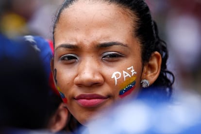 Una manifestante durante una protesta en Caracas, el 24 de junio de 2017.