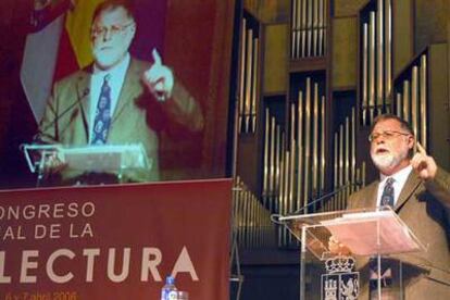 Alberto Manguel, durante su intervención en el I Congreso Nacional de la Lectura, que se celebra en Cáceres.