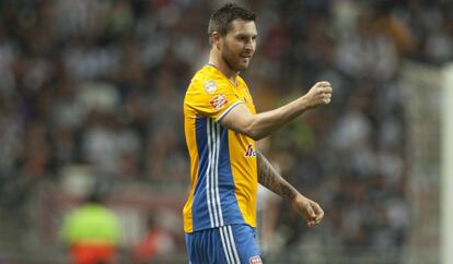 Gignac festeja su doblete frente a Monterrey