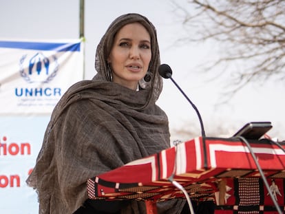 Angelina Jolie, en una foto de junio del 2020, en un campo de refugiados de Burkina Faso.