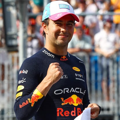 MIAMI, FLORIDA - MAY 06: Pole position qualifier Sergio Perez of Mexico and Oracle Red Bull Racing celebrates in parc ferme during qualifying ahead of the F1 Grand Prix of Miami at Miami International Autodrome on May 06, 2023 in Miami, Florida.   Mark Thompson/Getty Images/AFP (Photo by Mark Thompson / GETTY IMAGES NORTH AMERICA / Getty Images via AFP)