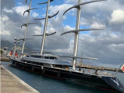 El 'Halcón Maltés', en el puerto de Santa Cruz de Tenerife.