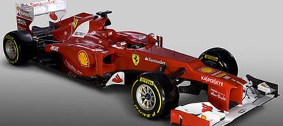 Un nuevo morro con un pequeño y sorprendente escalón es la mayor novedad del nuevo bólido de la escudería italiana, que aspira a volver a ser competitiva después de dos años de absoluta supremacía de los Red Bull.