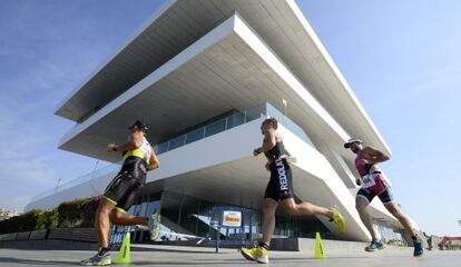 Dentro y fuera del Veles e Vents se han desarrollado multitud de eventos, tambi&eacute;n de contenido deportivo.  