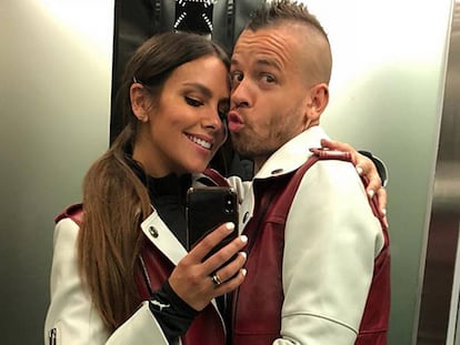 Cristina Pedroche y Daviz Muñoz se fotografían con la misma cazadora.