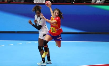 Jennifer Gutiérrez, en una acción del partido.