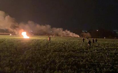 Una imagen obtenida de un vídeo en redes sociales muestra el momento en que se inició el fuego.