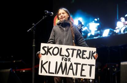 "El cambio va a llegar tanto si quieren como si no. Porque no tenemos otra opción". Termina la intervención de la joven activista sueca Greta Thunberg tras la marcha.