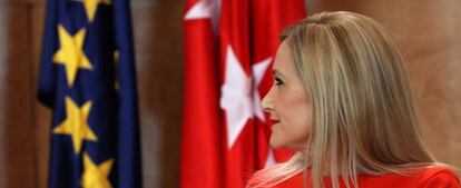 La presidenta de la Comunidad de Madrid, Cristina Cifuentes, ayer en la rueda de prensa donde renunció a su máster de la URJC.