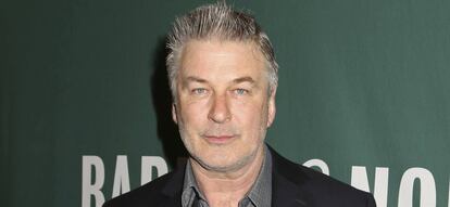 Su tío político, Alec Baldwin, reveló hace dos años que sufría la misma dolencia. “Pensé que no iba a vivir. Estaba solo en casa, me acababa de divorciar de mi primera esposa. Yo estaba tumbado en la cama sin parar de sudar pensando que iba a morir y esperando que alguien me encontrase pronto”, contó el actor sobre la primera vez que sufrió los efectos de la enfermedad de Lyme.