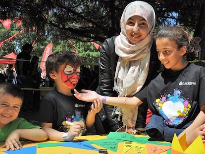 Participantes en una de las actividades de Fundesplai.