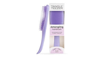 These brushes for curly hair are sweeping sales.