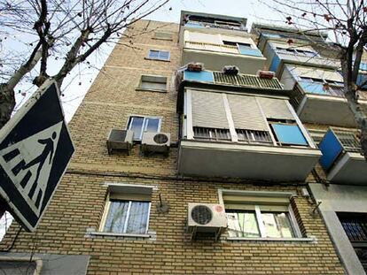 Edificio de la calle de San Pablo, de Leganés, donde fue detenida una familia por su posible vinculación con el 11-M.