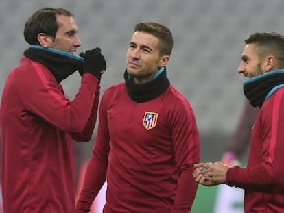 God&iacute;n, Gabi y Koke, en el Allianz Arena.