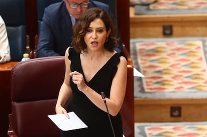 La presidenta de la Comunidad de Madrid, Isabel Díaz Ayuso, interviene en el pleno de la Asamblea de Madrid este jueves.