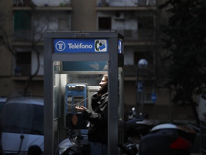 La última cabina cubierta de Barcelona, en 2017.