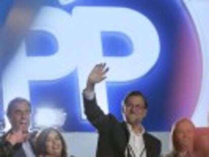 Rajoy tiene complicada su investidura y no suma con Ciudadanos. Sánchez tendría que elegir entre permitir que gobierne el PP o pactar con Podemos y otros un acuerdo que incluye referéndum en Cataluña