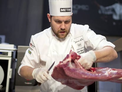 O chef Christopher William Davidsen em uma competição.