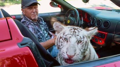 Joseph Allen Maldonado-Passage, apodado Joe Exotic, en un instante de 'Tiger King'.