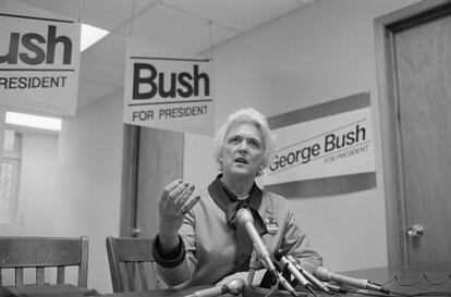 Barbara Bush, en un acto con periodistas en Ohio (EE UU), el 12 de mayo de 1980.