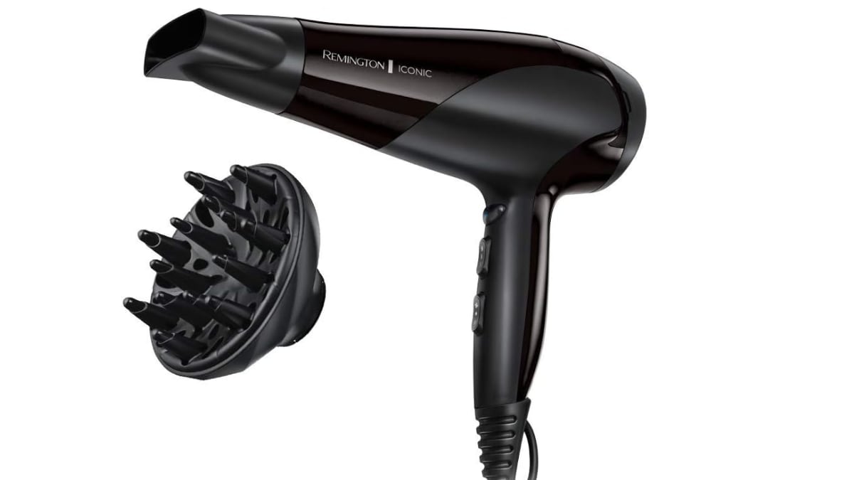 Vista frontal del secador de pelo iónico con 2.200 vatios de potencia.