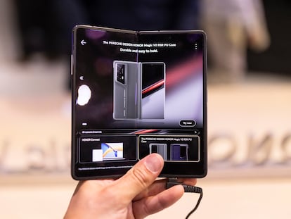 The Porsche Design Honor Magic V2 RSR phone, during the first day of the Mobile World Congress (MWC).
