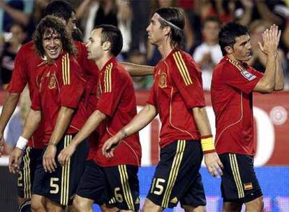 Puyol, Iniesta, Sergio Ramos y Villa celebran el segundo gol del equipo de Del Bosque