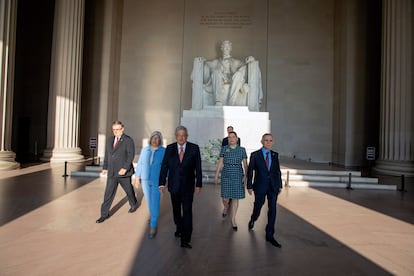 El Presidente de México y su comitiva, durante su visita a los Estados Unidos.