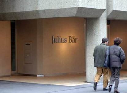 Sede del banco Julius Bär en Suiza, cuya lista de clientes ha sido copiada en la Red.