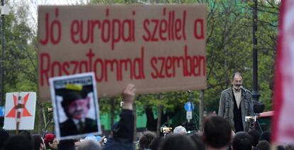 Protestas en Budapest el pasado lunes por los lazos del Gobierno con Rusia.