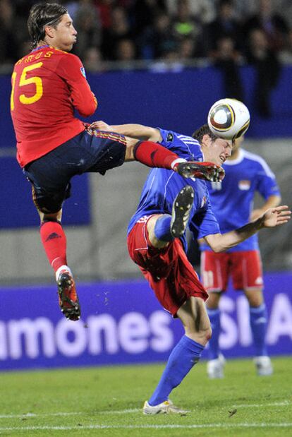 Sergio Ramos, en un despeje.