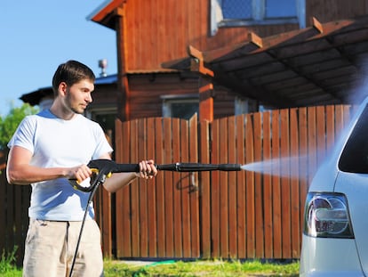 Son perfectas para limpiar el coche gracias a su gran potencia. GETTY IMAGES.