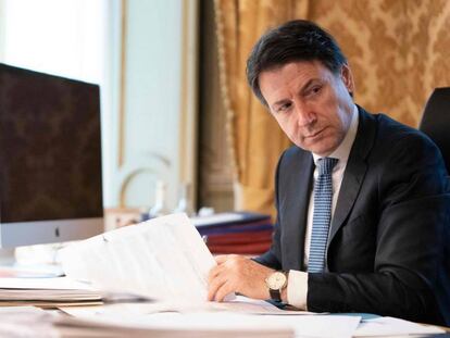 O primeiro-ministro da Itália, Giuseppe Conte, na quinta-feira no palácio Chigi em Roma.