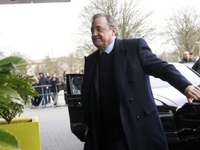 Florentino Pérez durante su viaje a Helsenkirchen el pasado 25 de febrero.