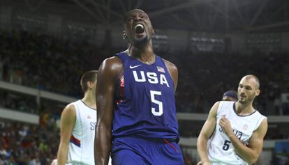 Durant, celebra una canasta en la final ante Serbia.