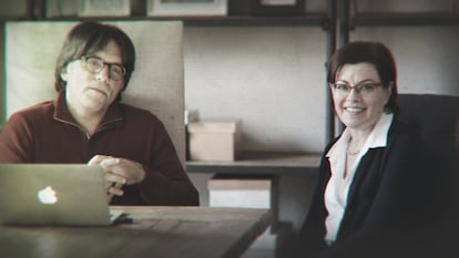 Keith Raniere y Nancy Salzman, cofundadores de la secta 'NXIVM', en un fotograma del documental 'The Vow'